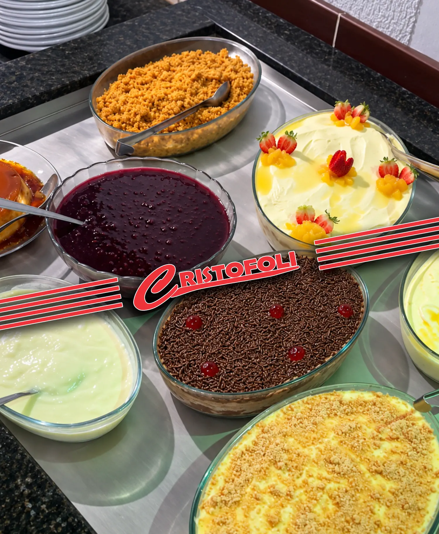 Buffet de sobremesas no rodízio da Galeteria Cristofoli